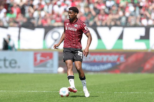 Okon's Bundesliga hopes go down to the wire