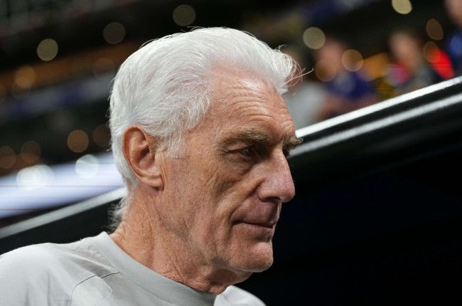 Broos and Czechia coach at tactical loggerheads: 'That's his opinion'
