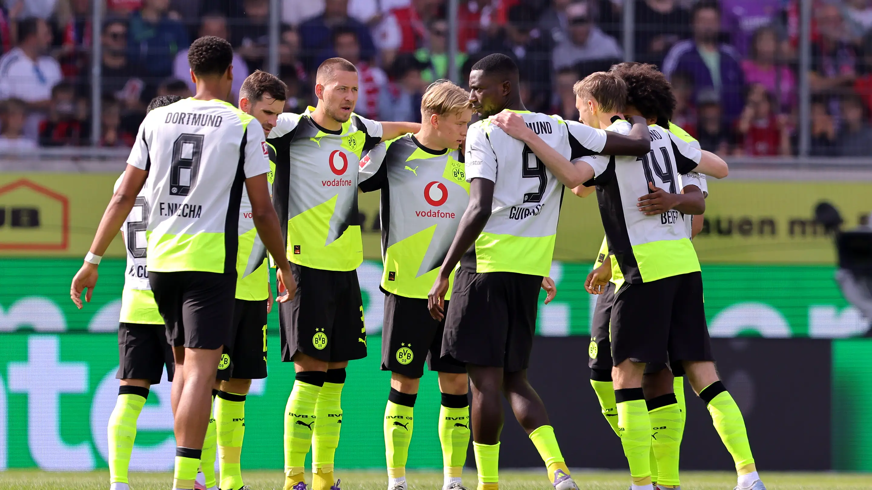 Borussia Dortmund to 'address' away kit controversy after fan revolt