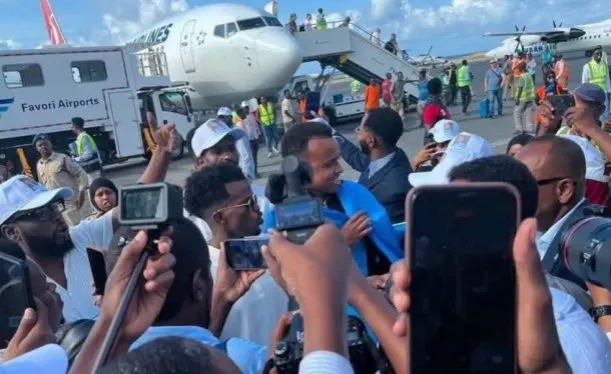 Somalia: Somali Referee Omar Artan Returns to Hero's Welcome After US Entry Denial