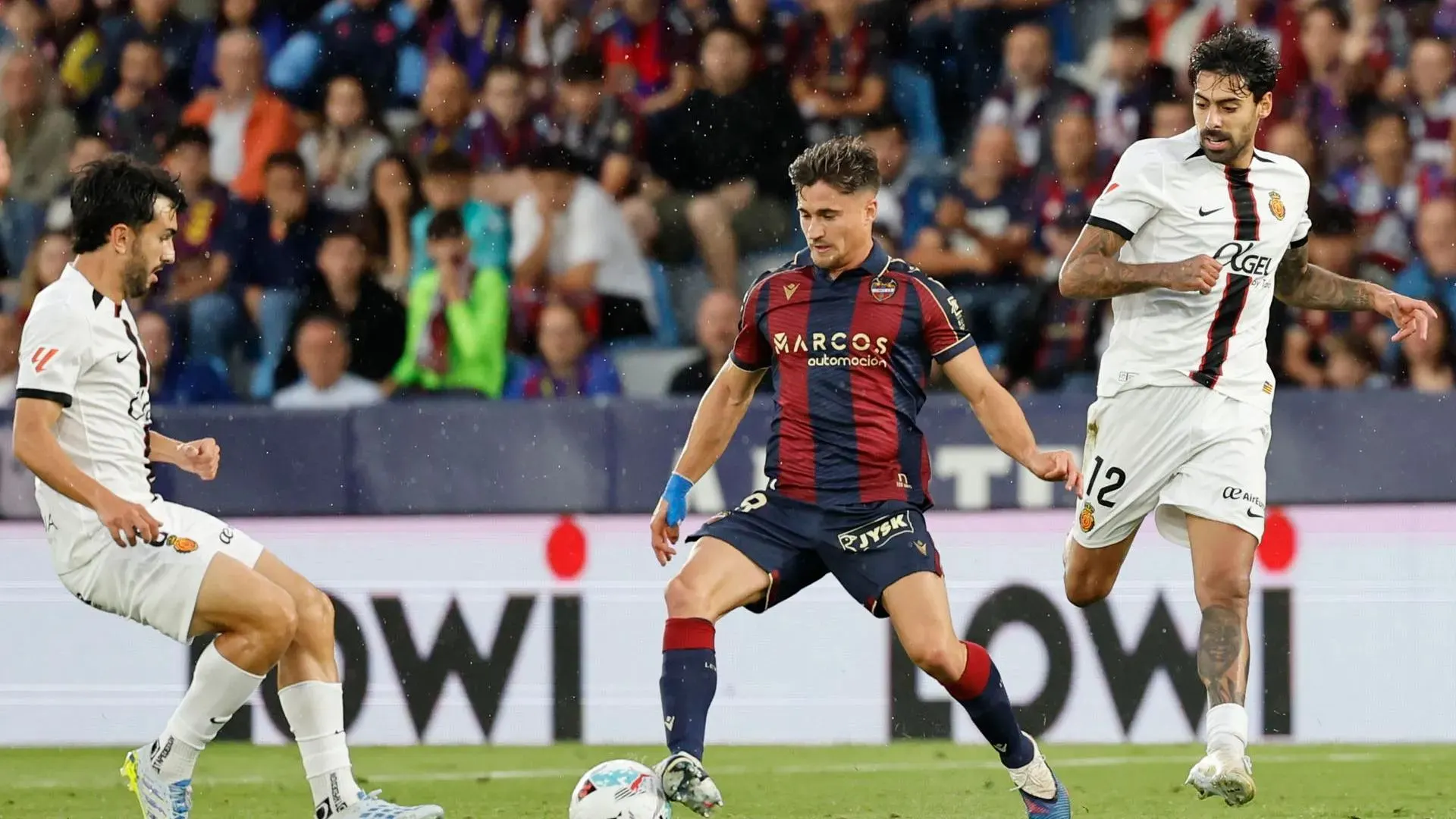 La Liga Round-Up: RCD Mallorca in dire straits as Sevilla, Espanyol and Alaves secure safety