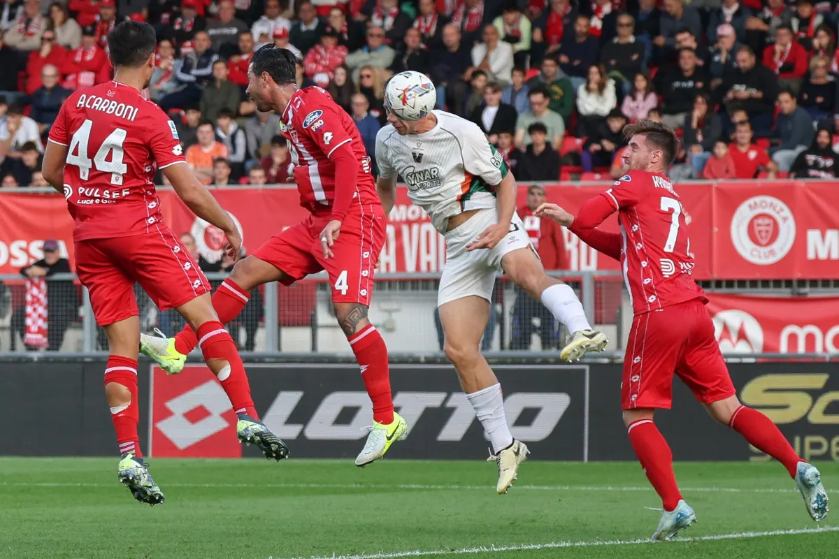 Brighton set to complete deal for €5m Venezia centre-back Svoboda