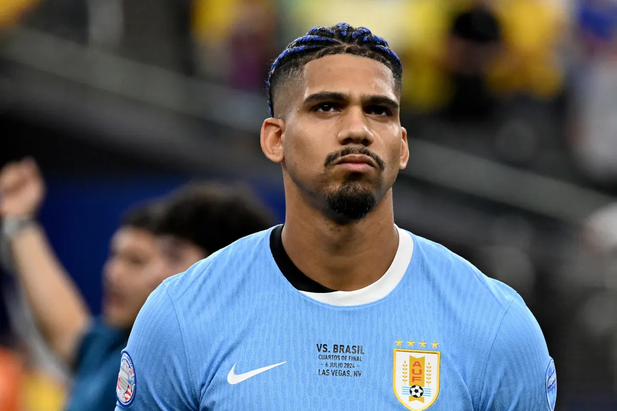 Transfer Round Up: Milan start from scratch, Chivu’s Inter extension, Barça and Spurs defenders offered - video