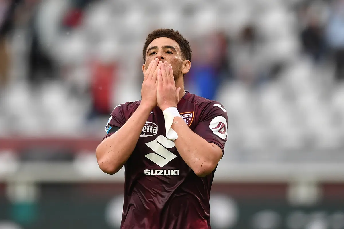 Scotland international Che Adams tempted by Wolves despite €5m Venezia offer