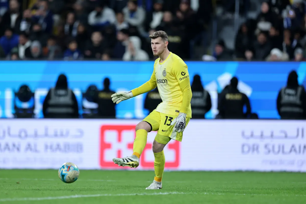 Aston Villa goalkeeper Martinez available but Inter still tempted to promote understudy