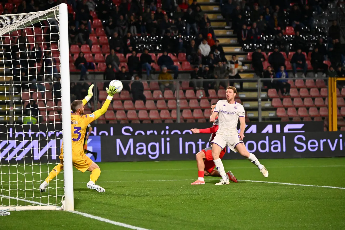 De Gea would only quit Fiorentina for beloved Manchester United
