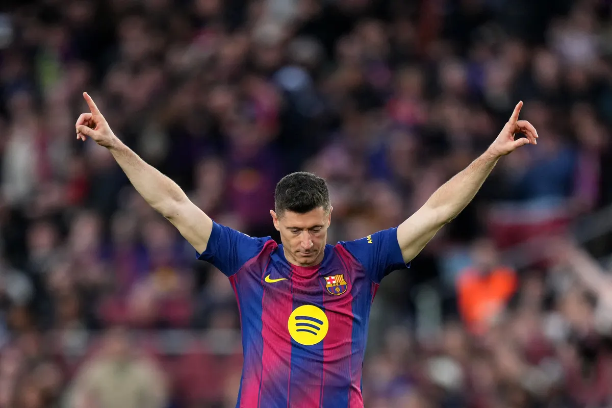 Barcelona confirm Lewandowski exit amid Milan & Juventus links