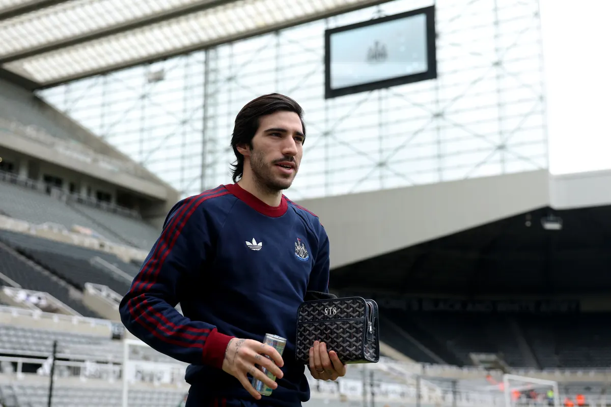 How much will Milan earn if Tonali joins Tottenham or Man City?