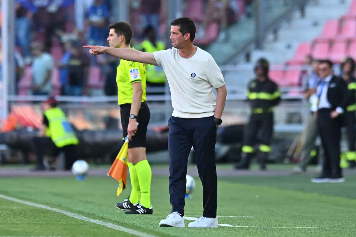Chivu on Inter ambition and De Vrij injury: ‘Hope he can make World Cup’