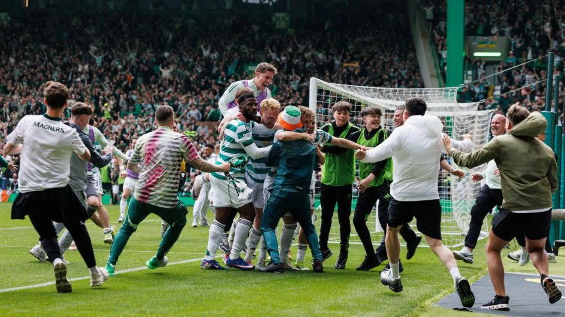 Suspended capacity cut for Celtic after pitch invasion