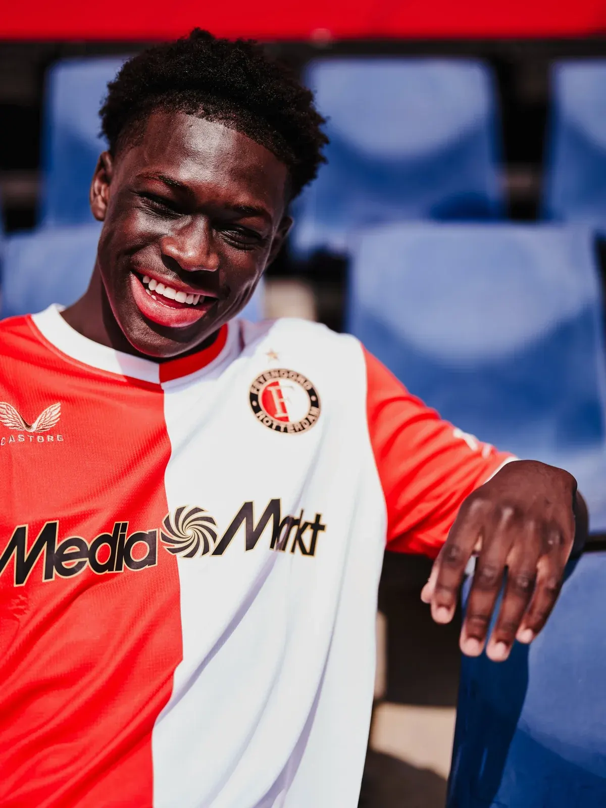Confirmed: 18yo Nigerian centre-back signs new deal with Dutch giants Feyenoord