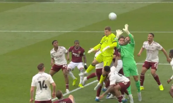 Schmeichel Faults VAR’s Decision To Disallow West Ham Goal Vs Arsenal